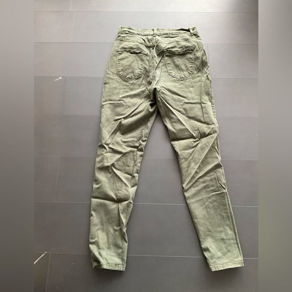 Fashion nova olive green jeans - Picture 1 of 2